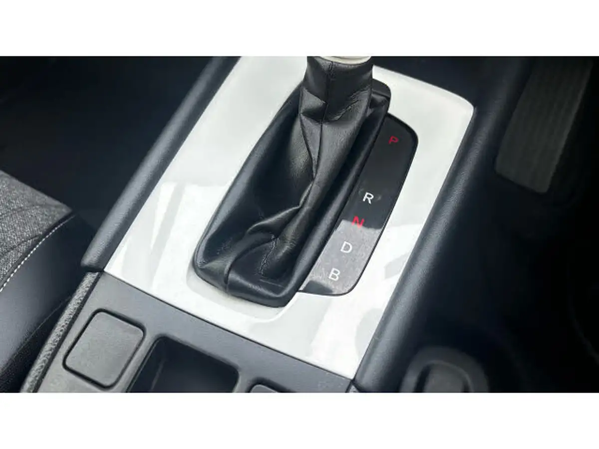 2023-honda-jazz-15-i-mmd-sr-big-24