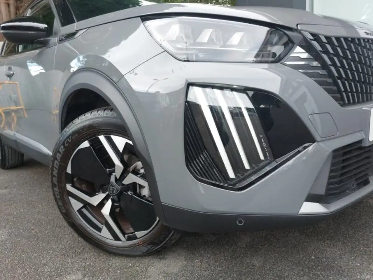 2024-peugeot-2008-suv-12-puretech-gt-130ps-eat8-big-8