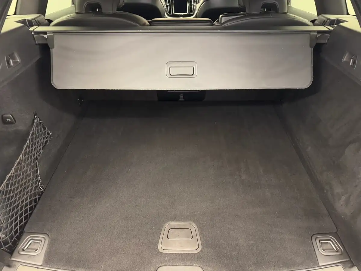 2019-volvo-xc60-20-t5-r-design-awd-big-10