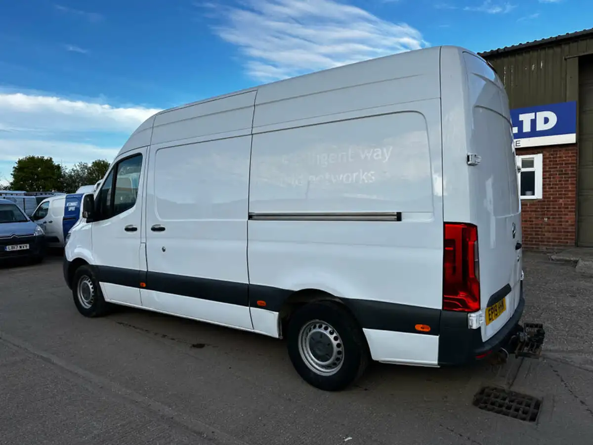 2019-mercedes-benz-sprinter-21cdi-314-l2h1-143pseu6c-panel-van-fwd-big-4