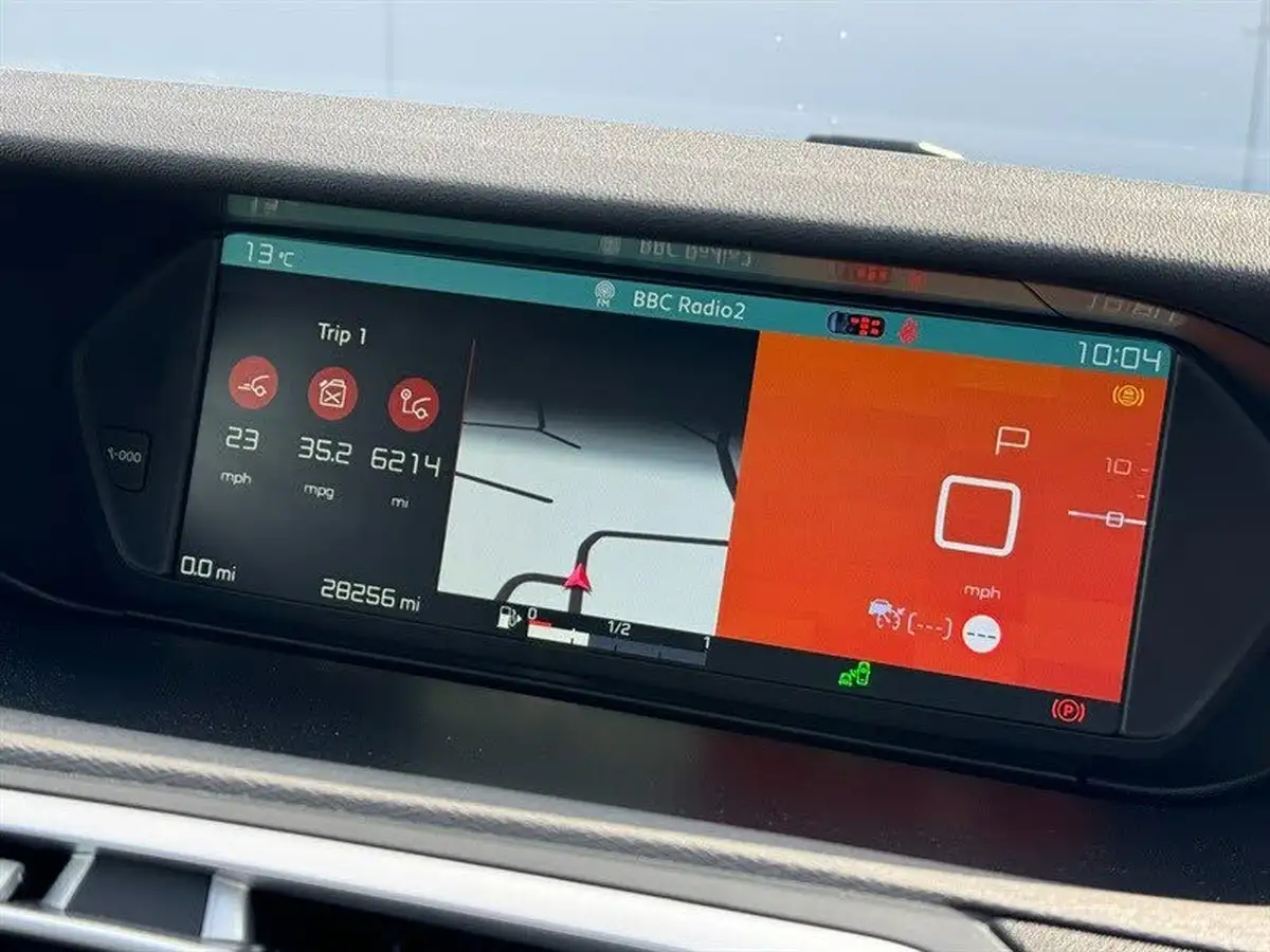 2022-citroen-grand-c4-spacetourer-12-puretech-shine-eat8-big-16