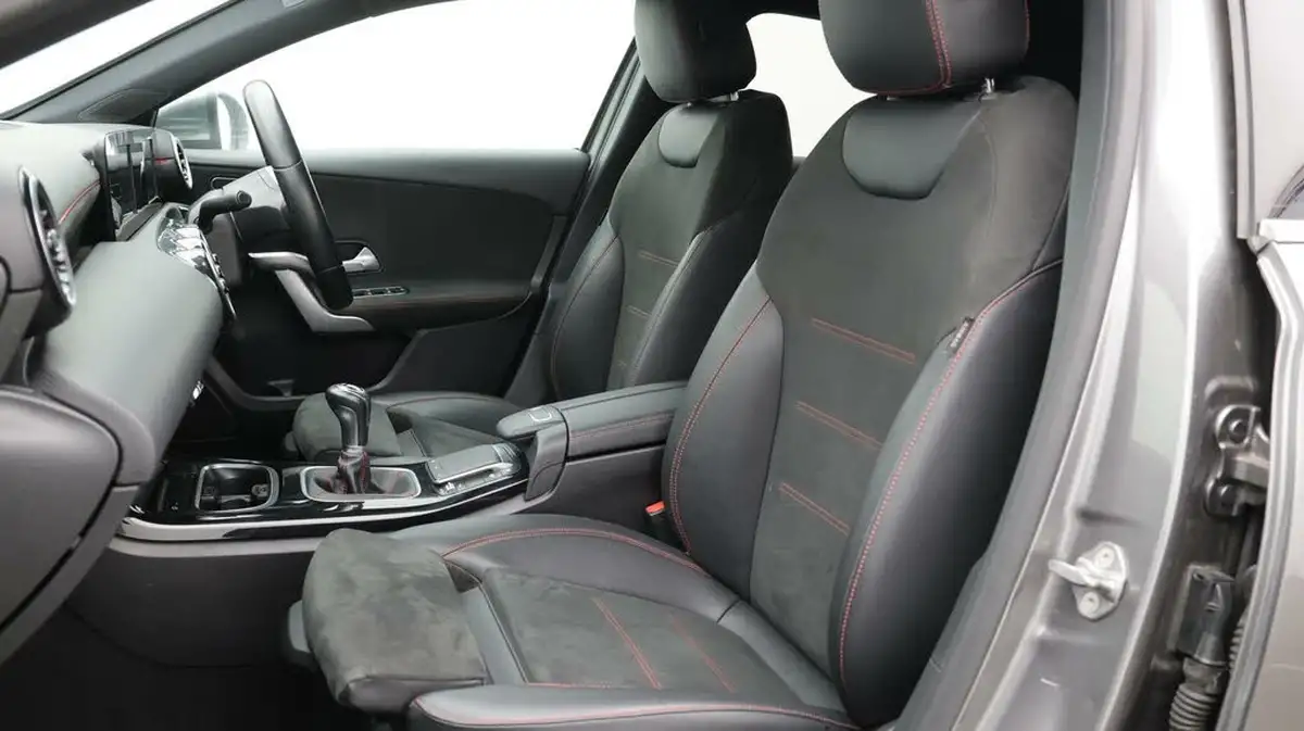2020-mercedes-benz-a-class-13-a200-amg-line-saloon-4d-big-14