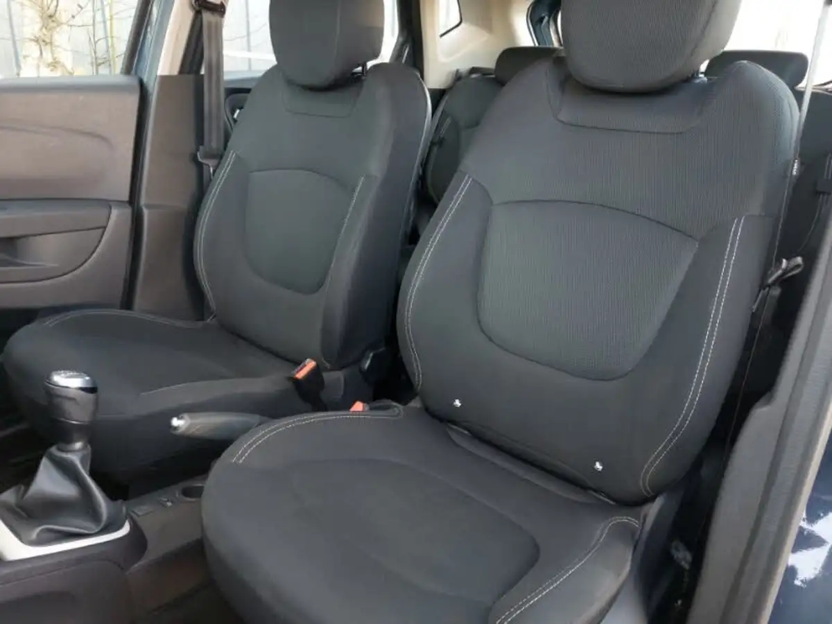 2018-renault-captur-09-tce-play-big-14
