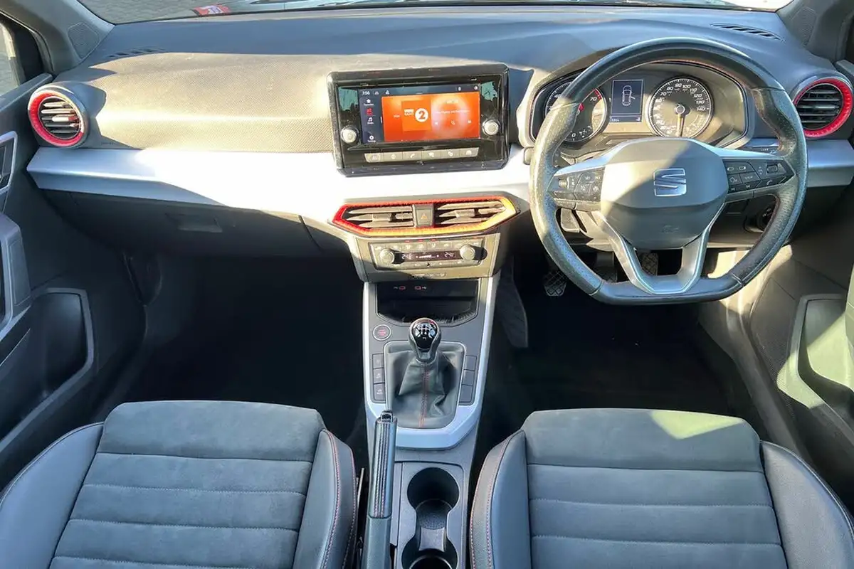 2022-seat-arona-10-tsi-fr-edition-big-16