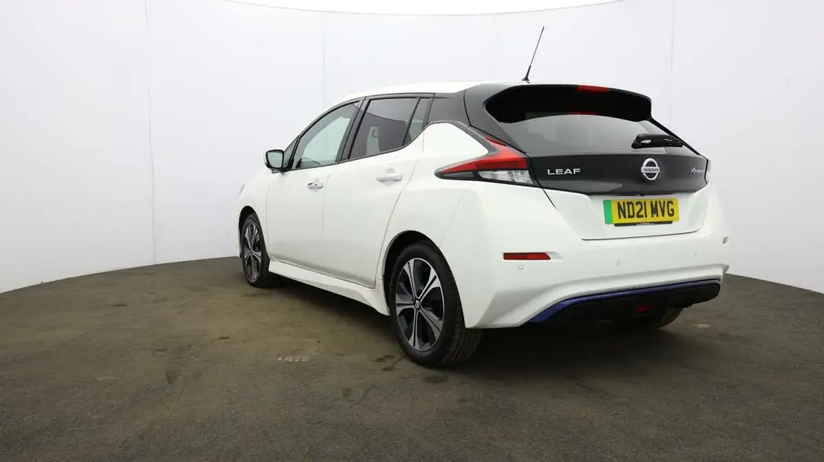 2021-nissan-leaf-e-n-connecta-big-35