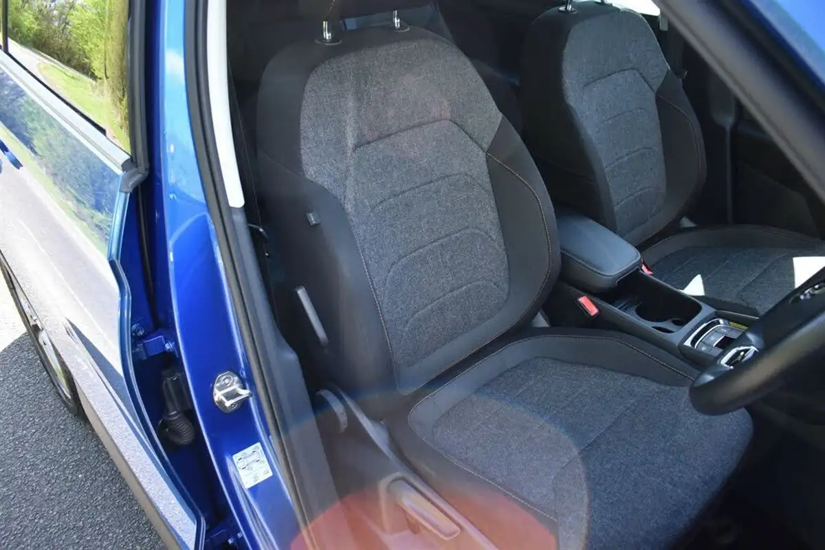2021-skoda-kodiaq-15-tsi-se-drive-7-dsg-big-14