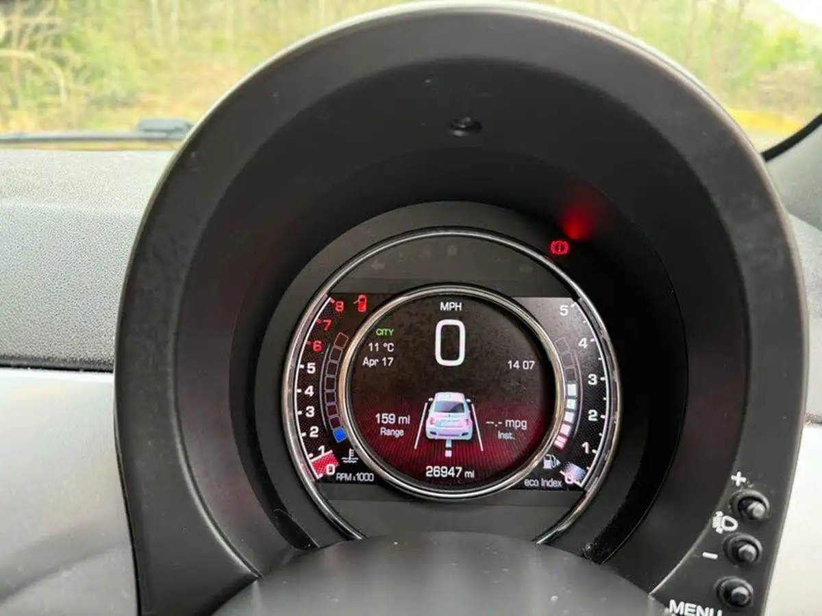 2015-fiat-500-12-s-big-11