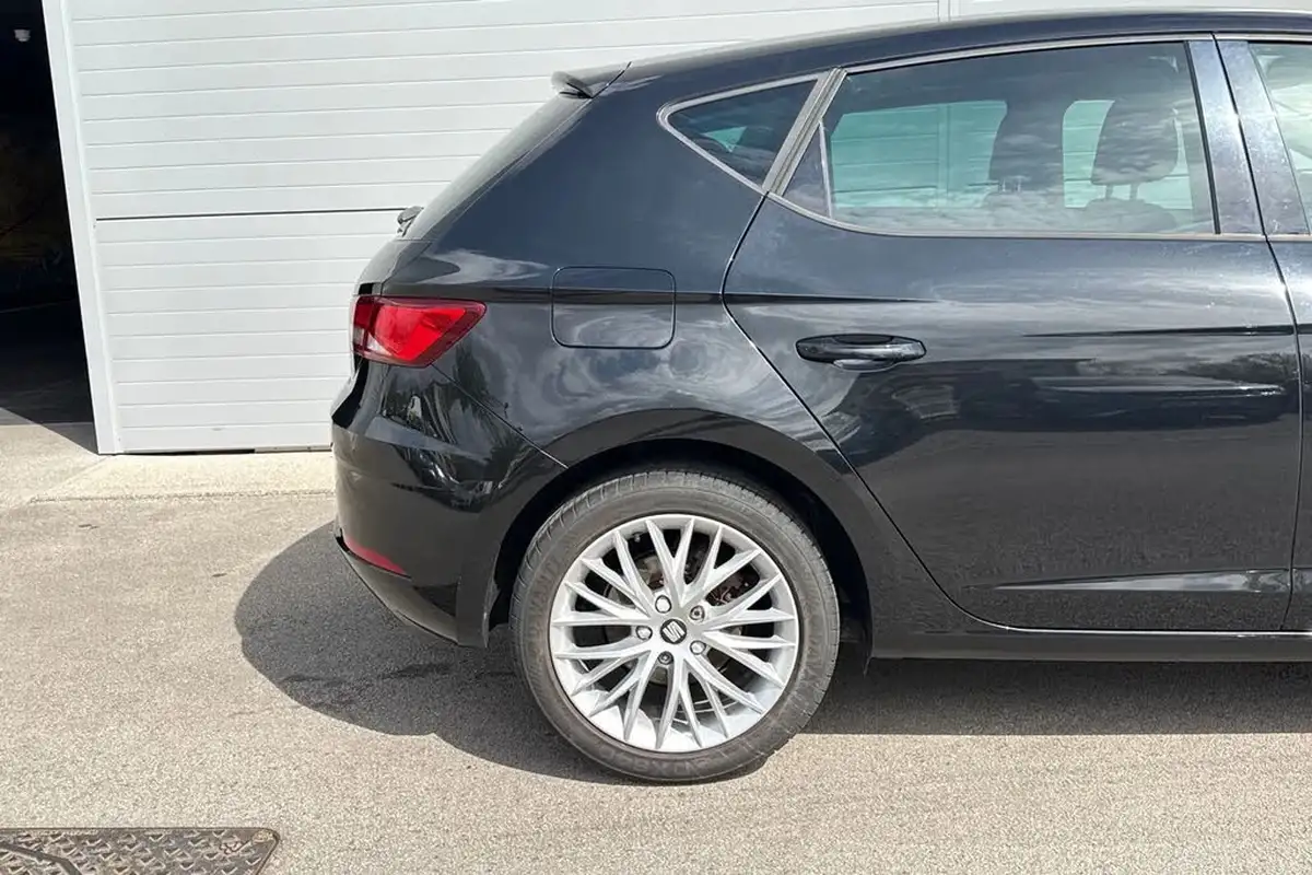 2019-seat-leon-16tdi-se-dynamic-ss-hatchback-big-30