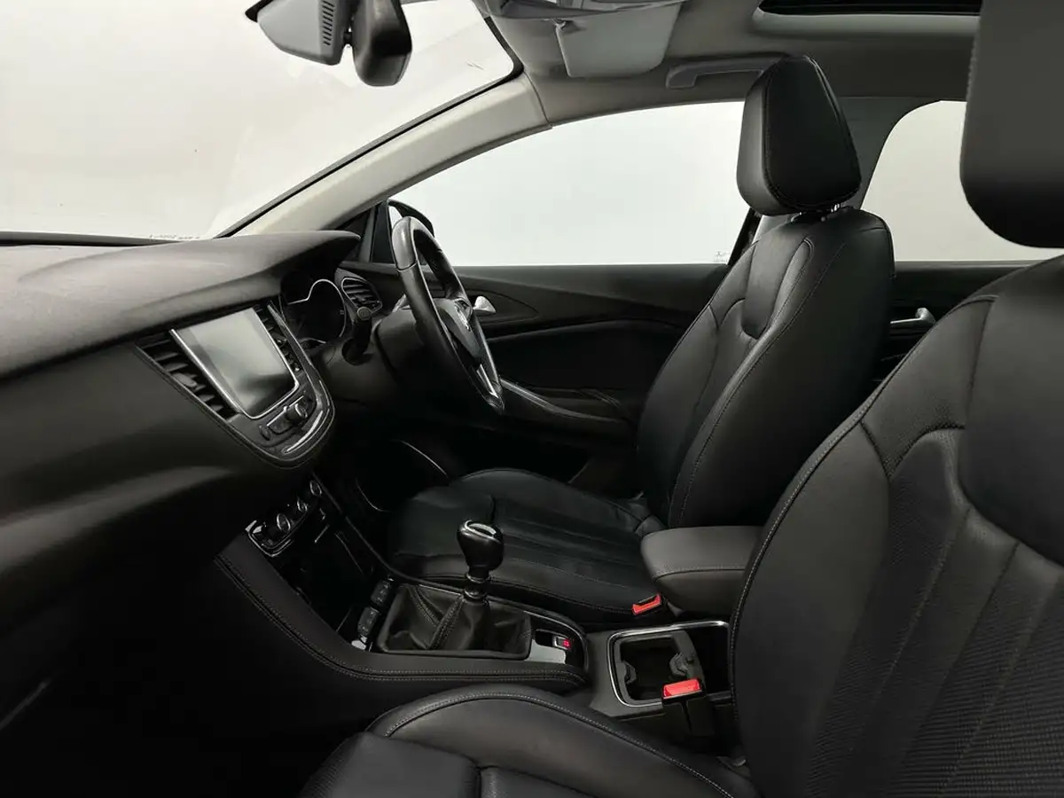 2019-vauxhall-grandland-x-15td-elite-nav-ss-blueinjection-big-30