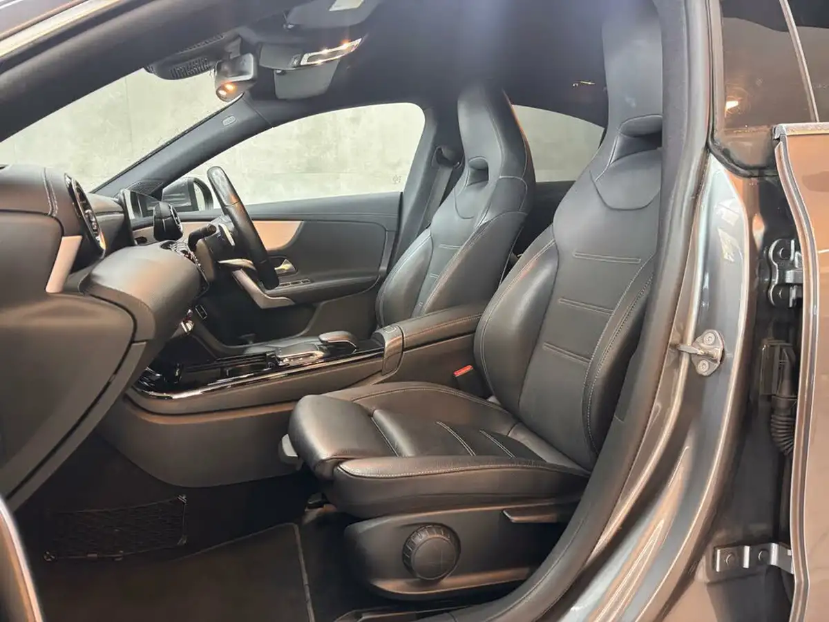 2020-mercedes-benz-cla-13-cla-180-amg-line-coupe-4d-big-40