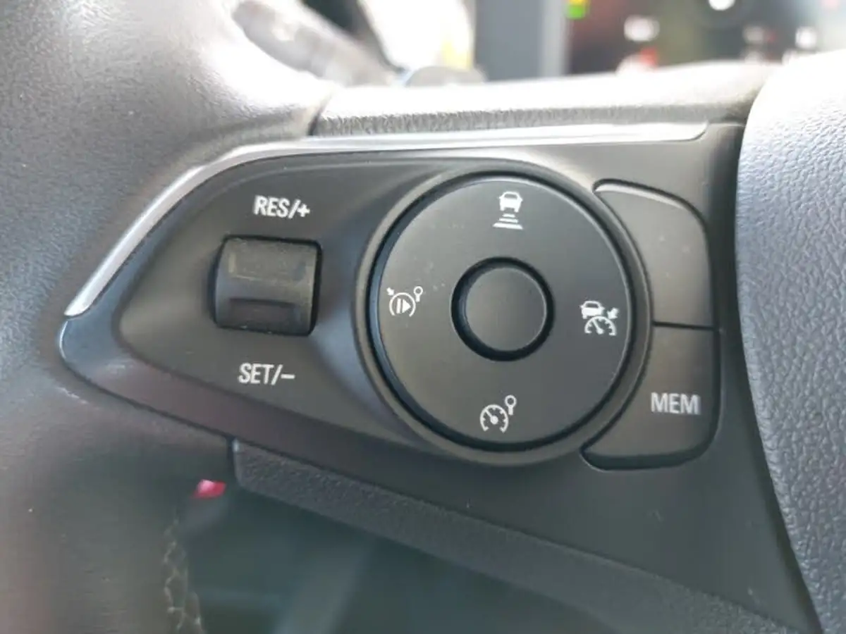 2021-vauxhall-mokka-12-elite-nav-130ps-auto-big-17