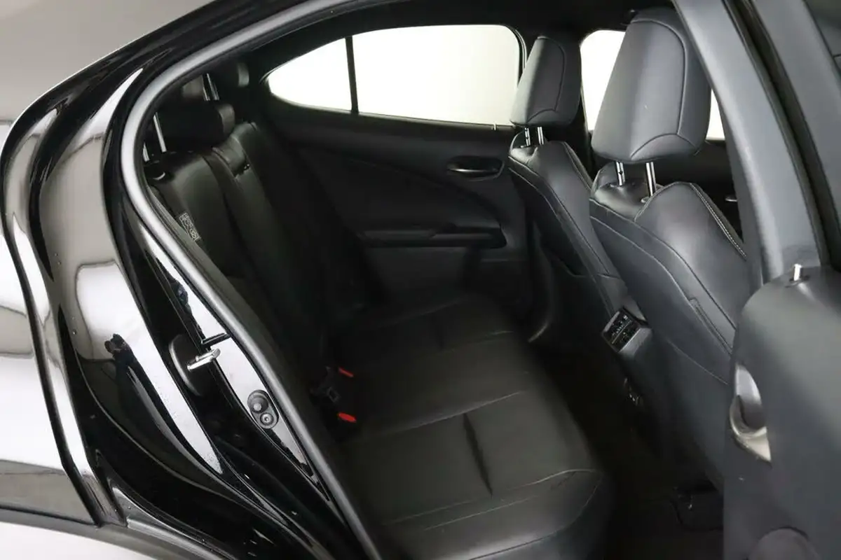 2021-lexus-ux-250h-20-ux-184bhp-without-navigation-big-13