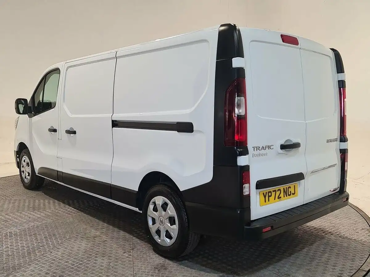 2022-renault-trafic-20dci-ll30-130-business-panel-big-8