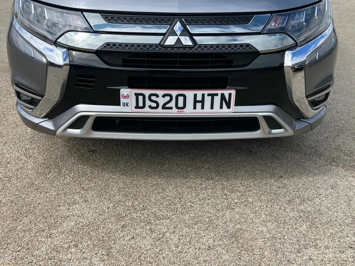 2020-mitsubishi-outlander-24-exceed-phev-big-33