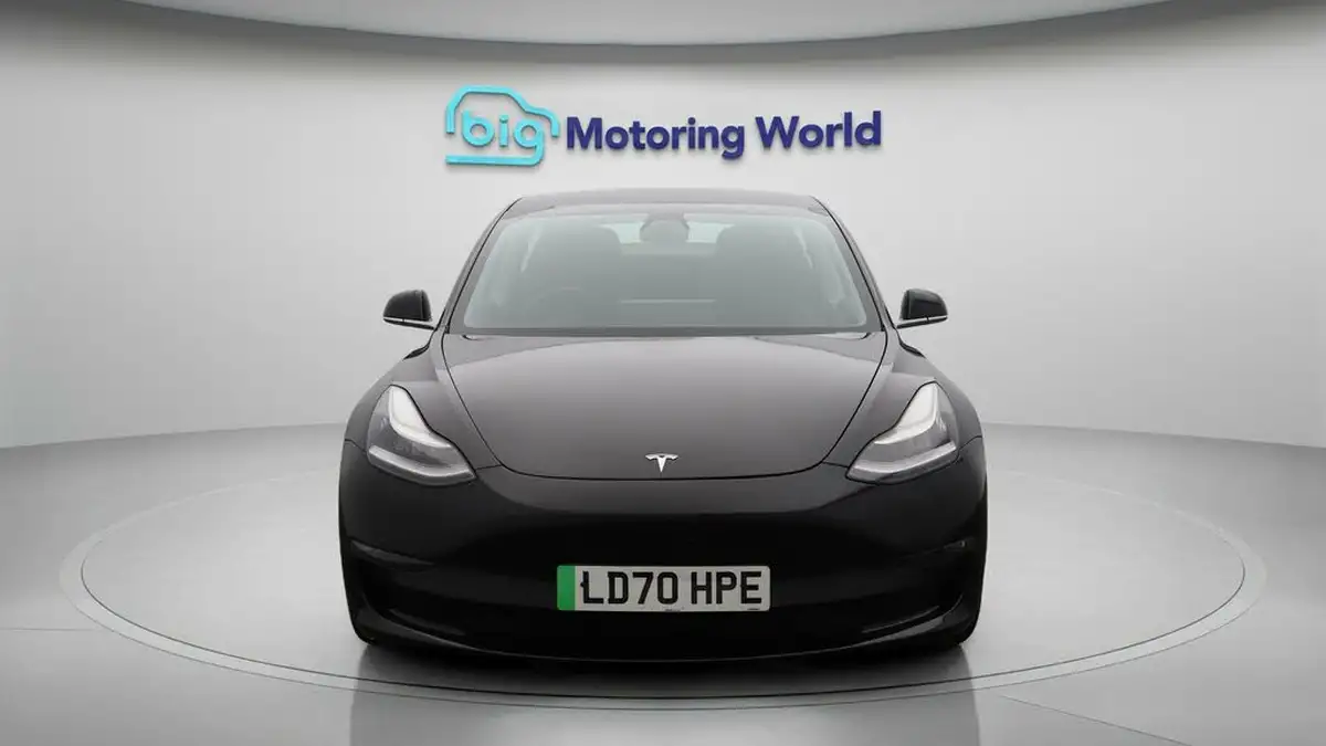 2020-tesla-model-3-e-long-range-big-2