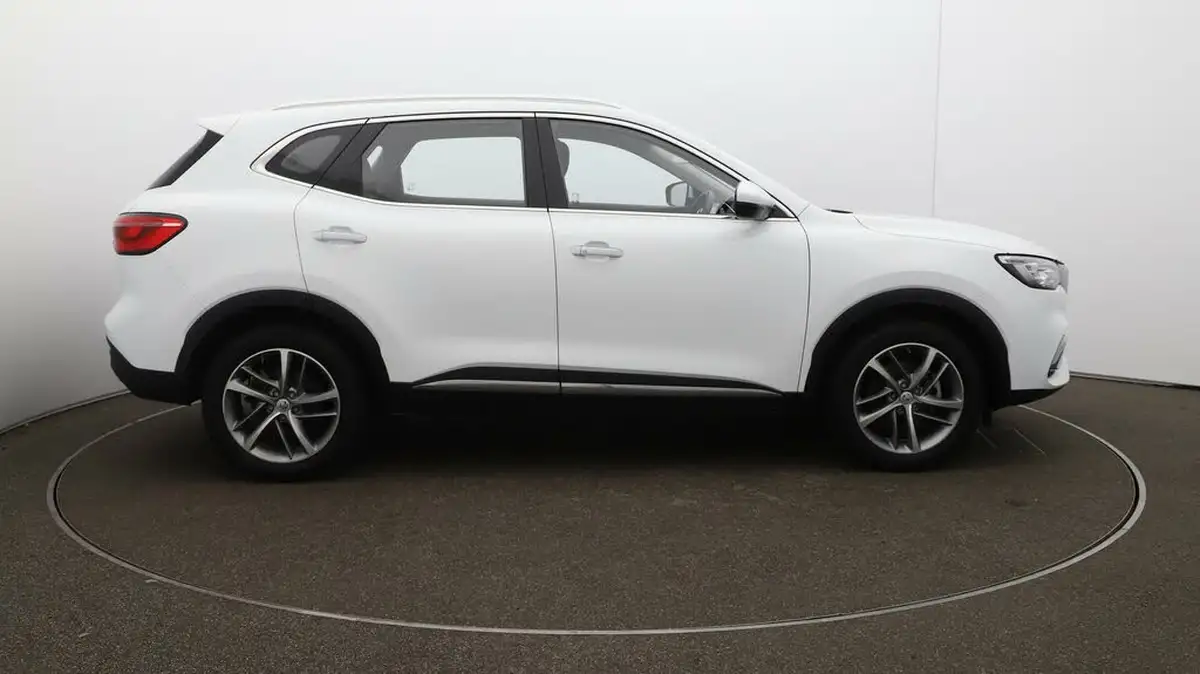 2022-mg-hs-15t-gdi-excite-162ps-big-40