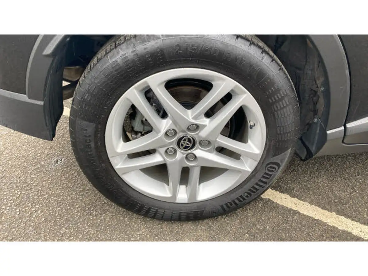 2020-toyota-c-hr-18-vvt-i-icon-big-21