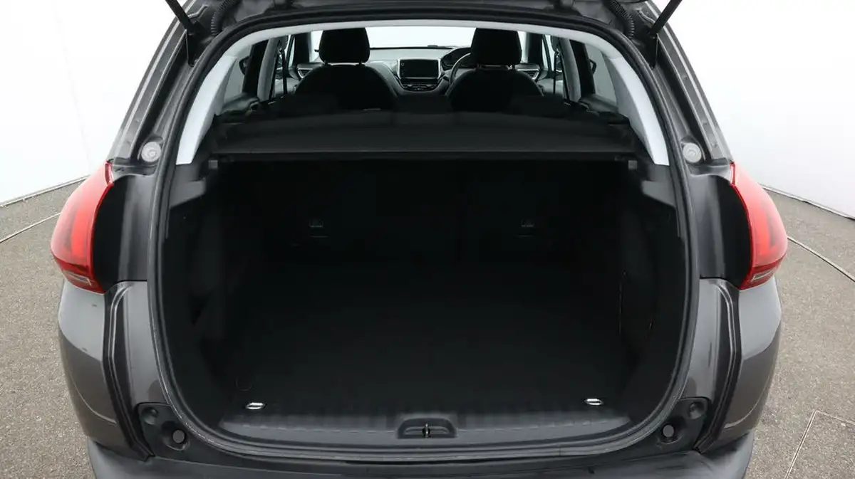 2019-peugeot-2008-suv-12-puretech-signature-82bhp-big-17