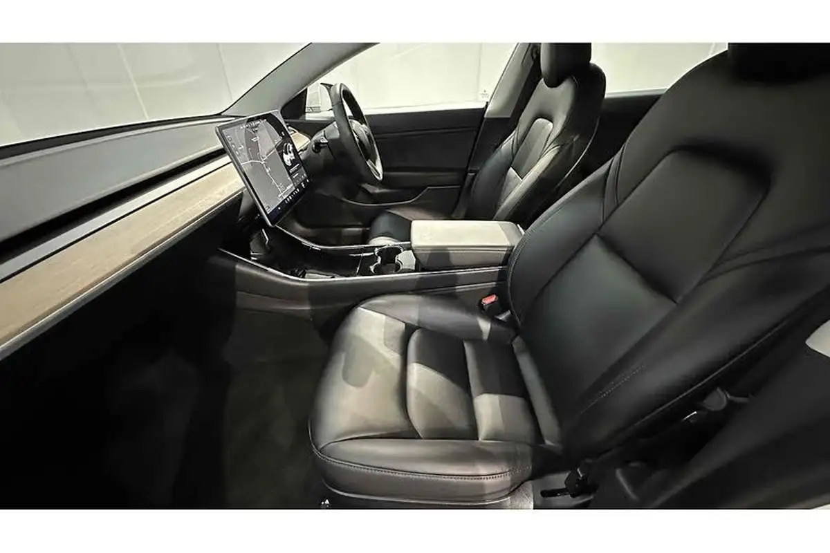 2020-tesla-model-3-e-standard-plus-big-17