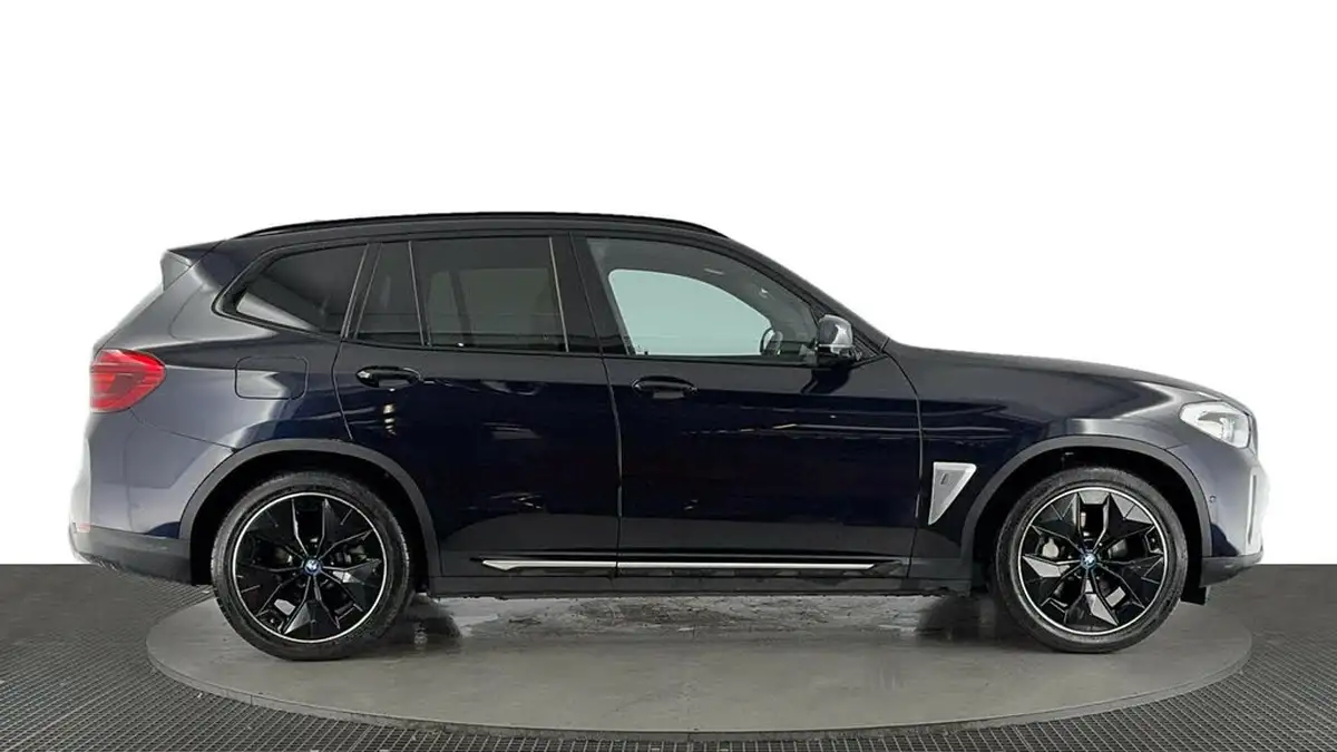 2021-bmw-ix3-e-premier-edition-big-2