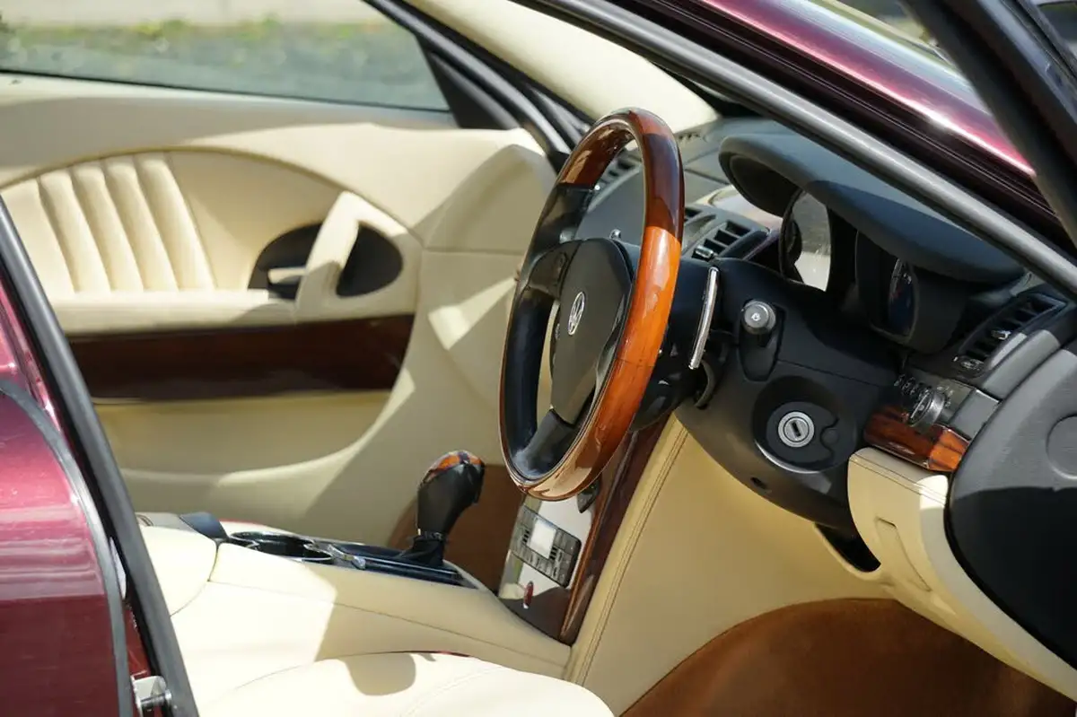 2007-maserati-quattroporte-42-auto-big-19