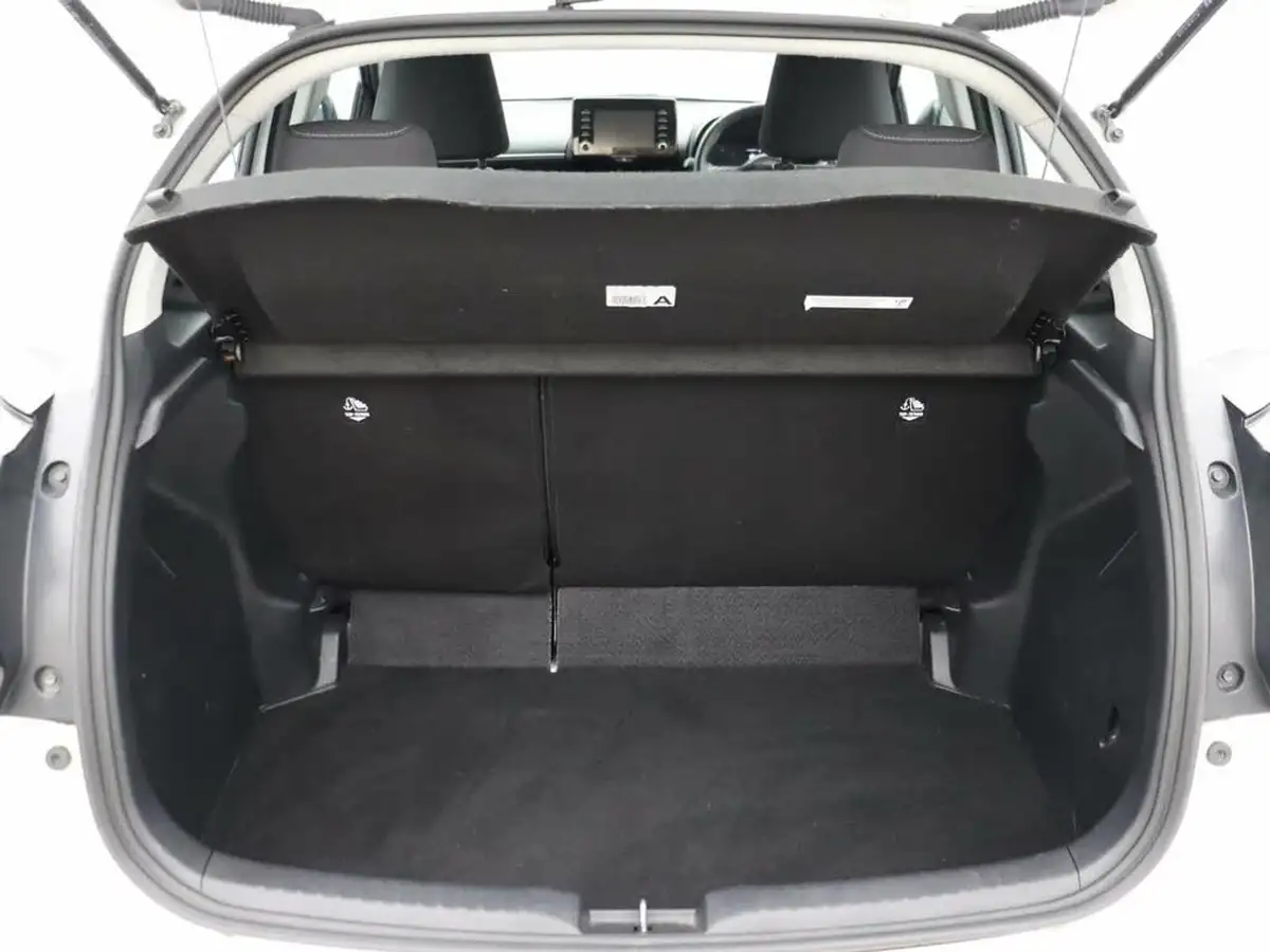 2023-mazda-mazda2-15-pure-big-9