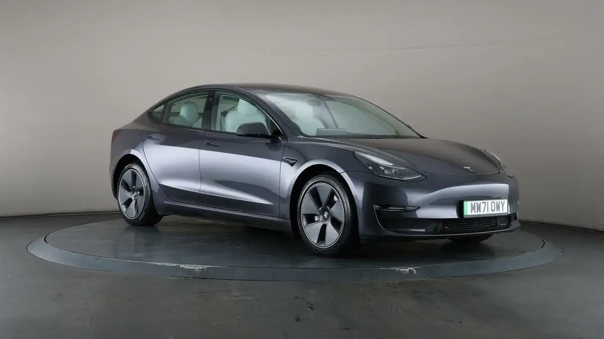 2021-tesla-model-3-e-long-range-awd-big-45