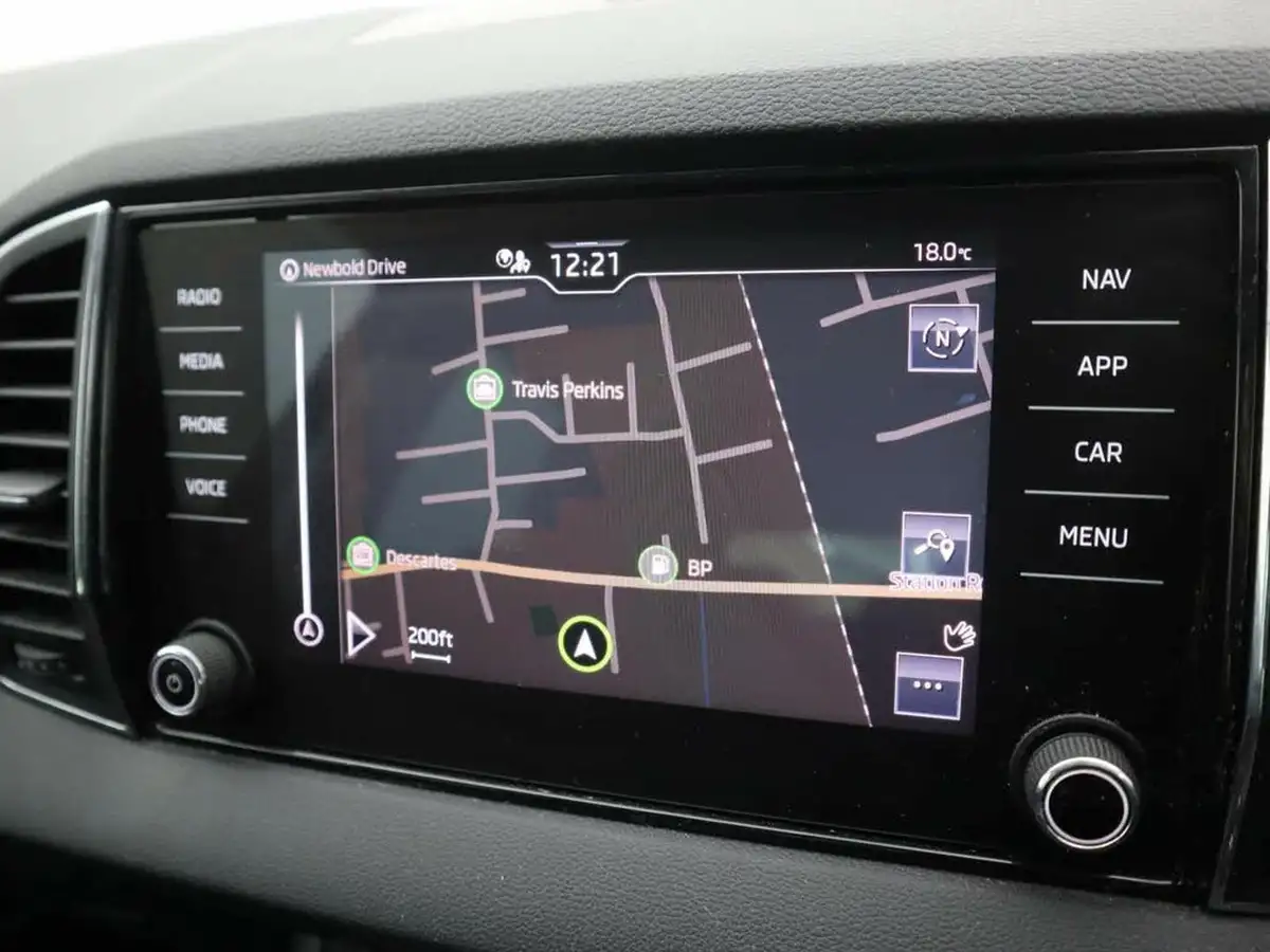 2022-skoda-karoq-15-tsi-se-technology-big-15