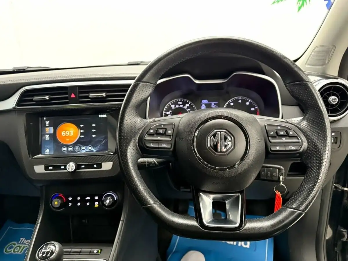 2018-mg-zs-suv-15-vti-tech-exclusive-big-3