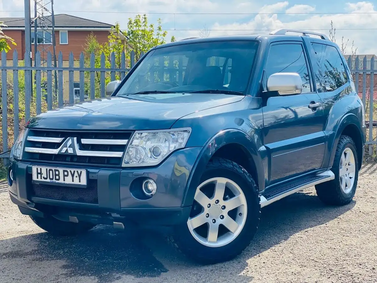 2008-mitsubishi-shogun-32td-diamond-3d-big-2