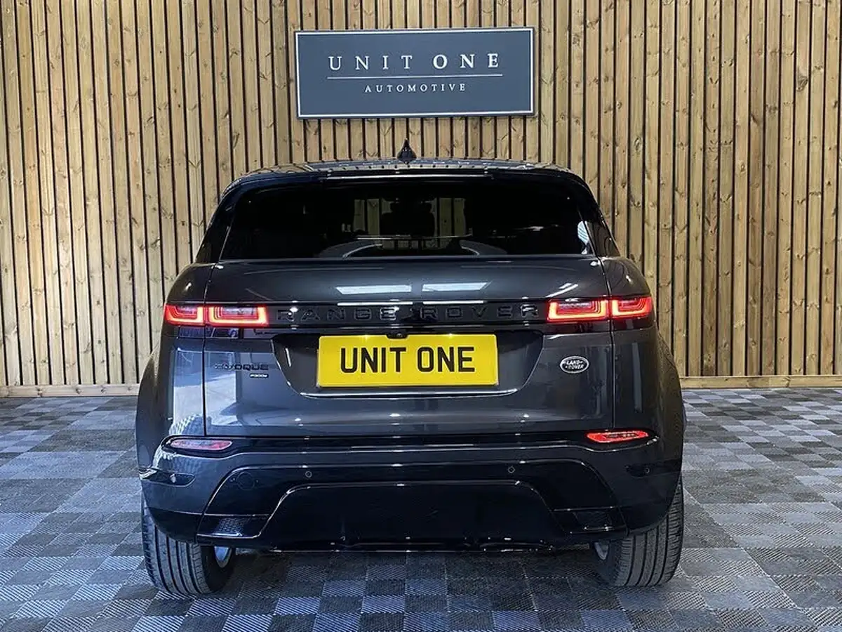 2021-land-rover-range-rover-evoque-15-p300e-r-dynamic-se-big-11