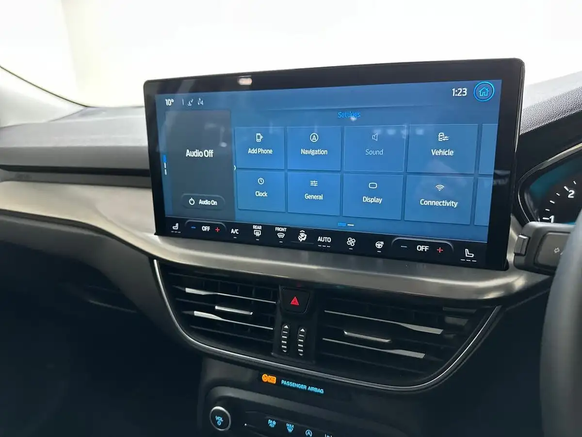 2022-ford-focus-15-titanium-120ps-estate-auto-big-20