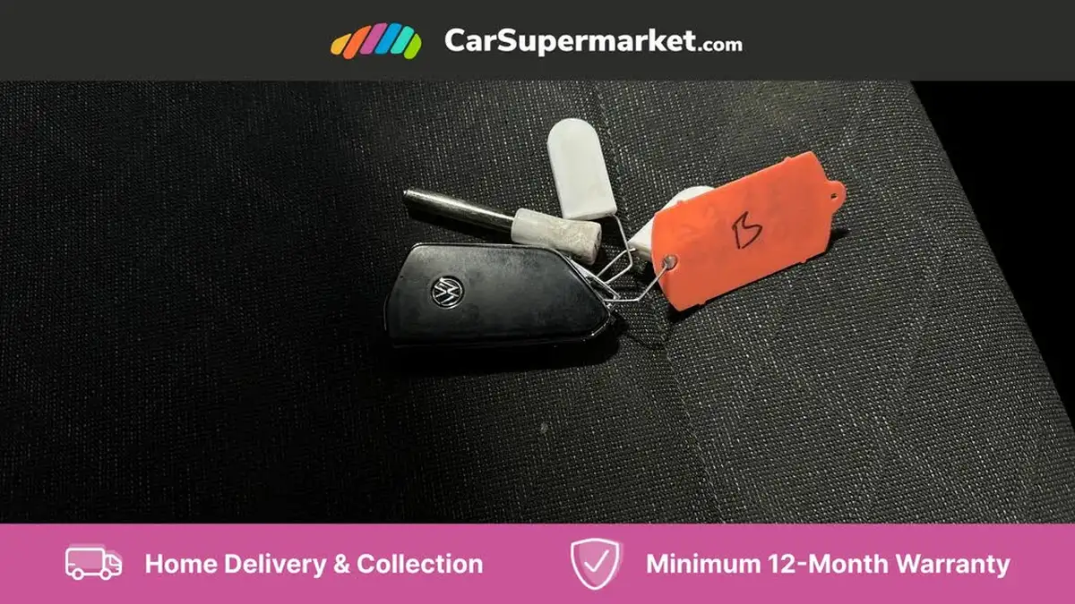 2022-volkswagen-golf-15-tsi-life-130ps-hatchback-big-22