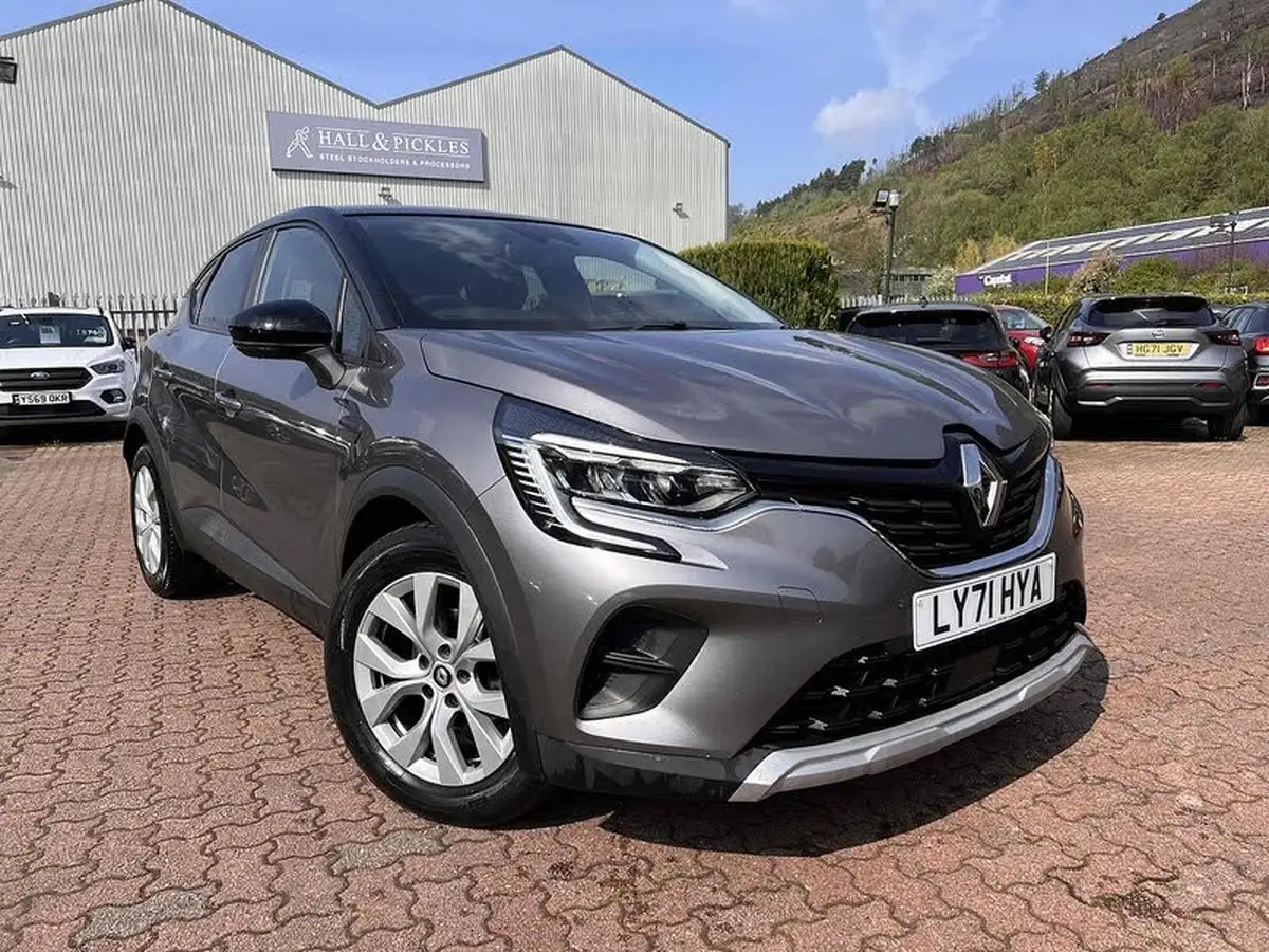 2022-renault-captur-13-tce-iconic-edition-big-0