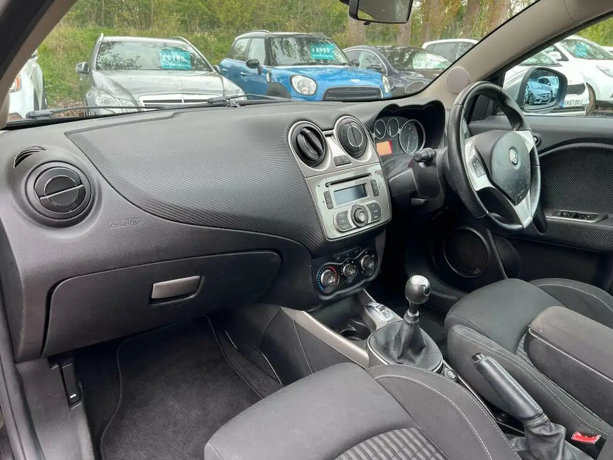 2009-alfa-romeo-mito-14-veloce-120bhp-big-13