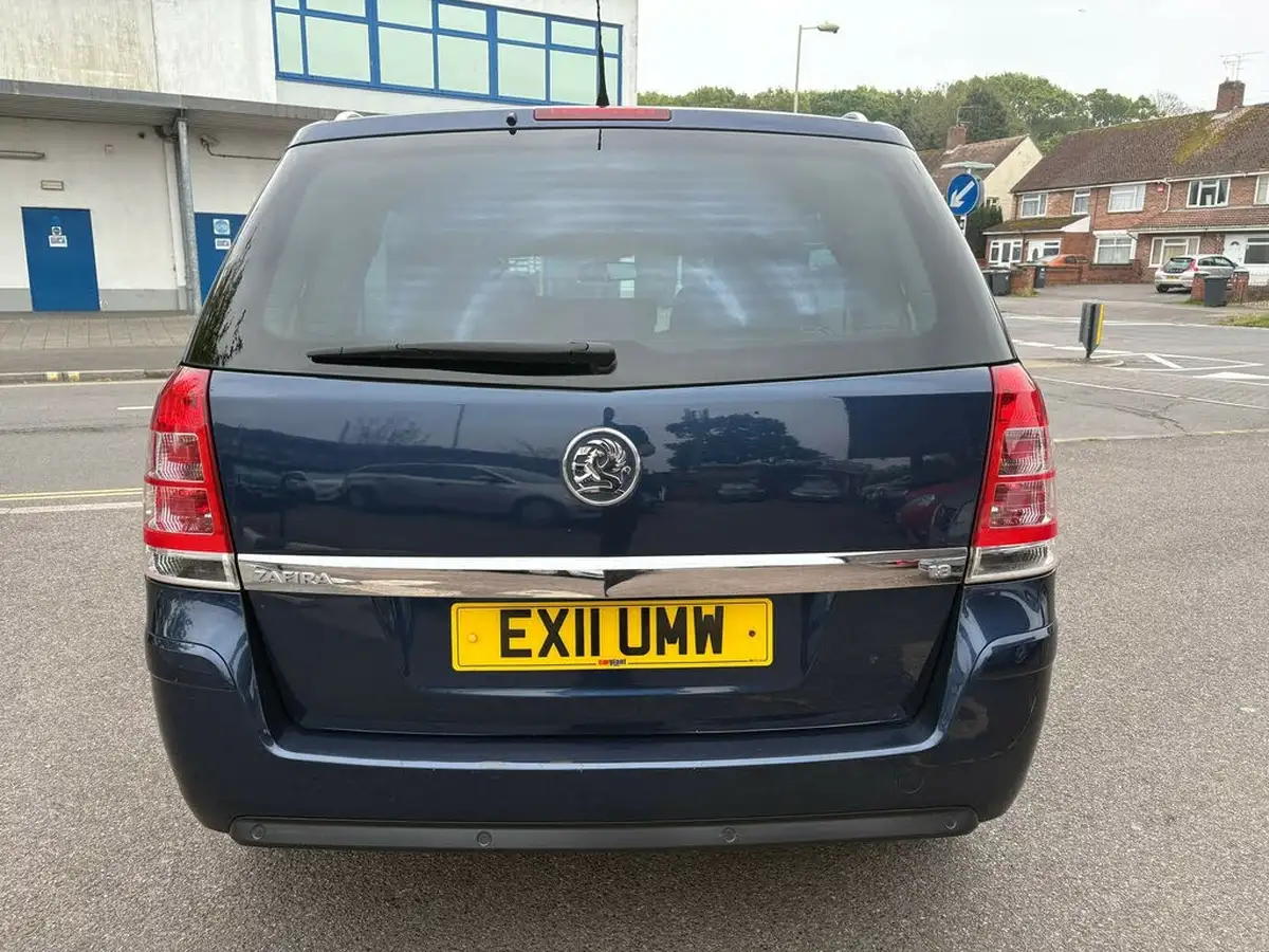 2011-vauxhall-zafira-18-design-easytronic-big-7