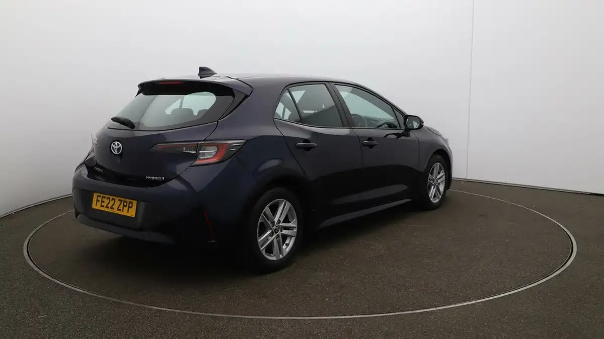 2022-toyota-corolla-18-vvt-i-icon-tech-trk-hatchback-5d-big-45