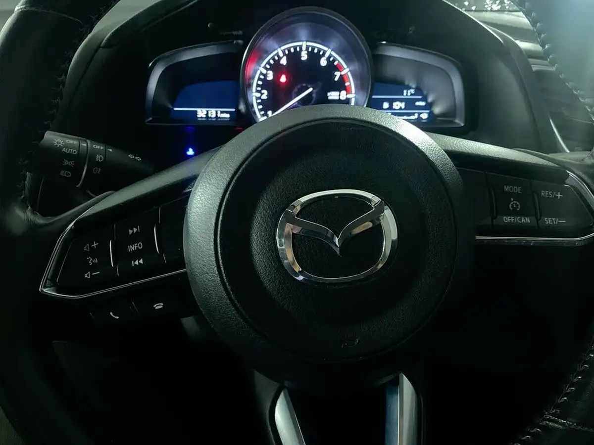 2018-mazda-mazda3-20-sport-nav-120ps-hatchback-5d-big-19