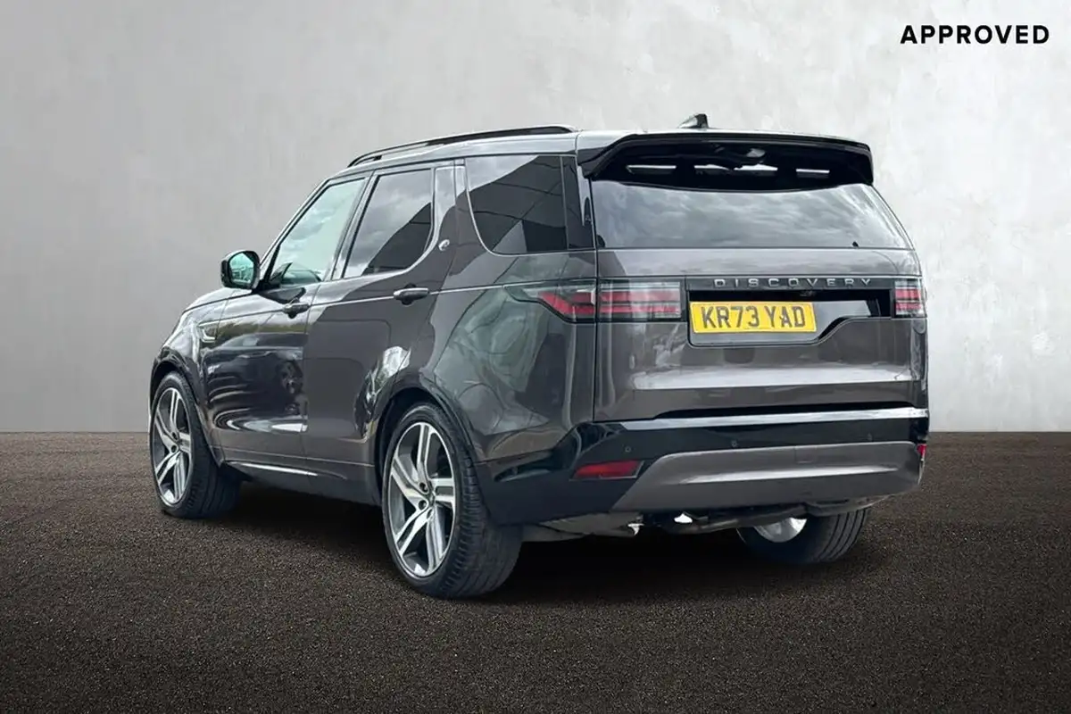 2023-land-rover-discovery-30-d300-dynamic-hse-big-1