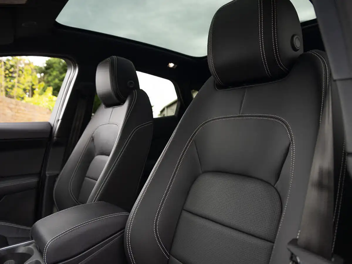 2024-jaguar-e-pace-20-d200-r-dynamic-se-black-big-12