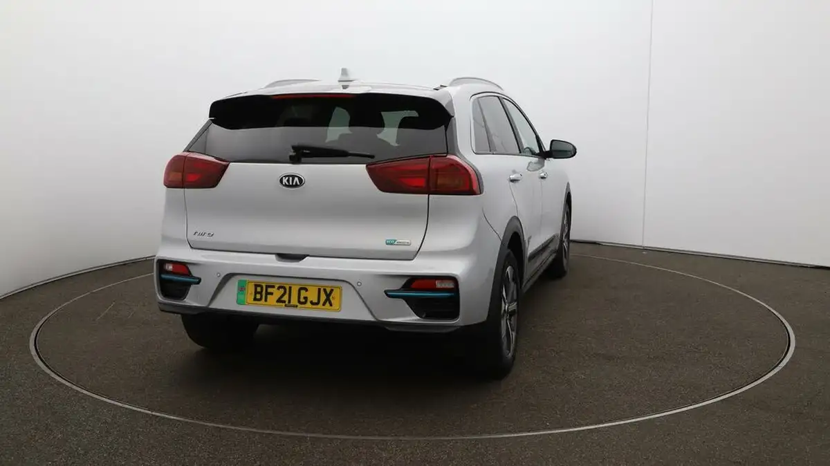 2021-kia-e-niro-ev-3-big-47