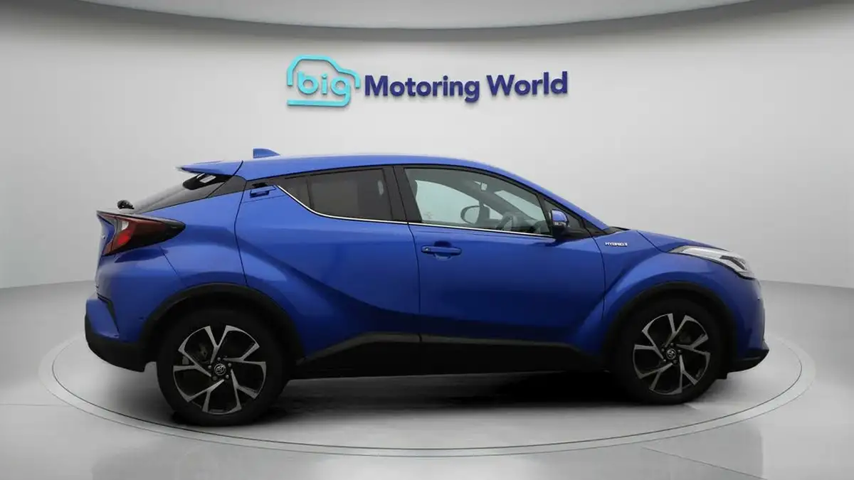 2021-toyota-c-hr-18-vvt-i-design-big-8