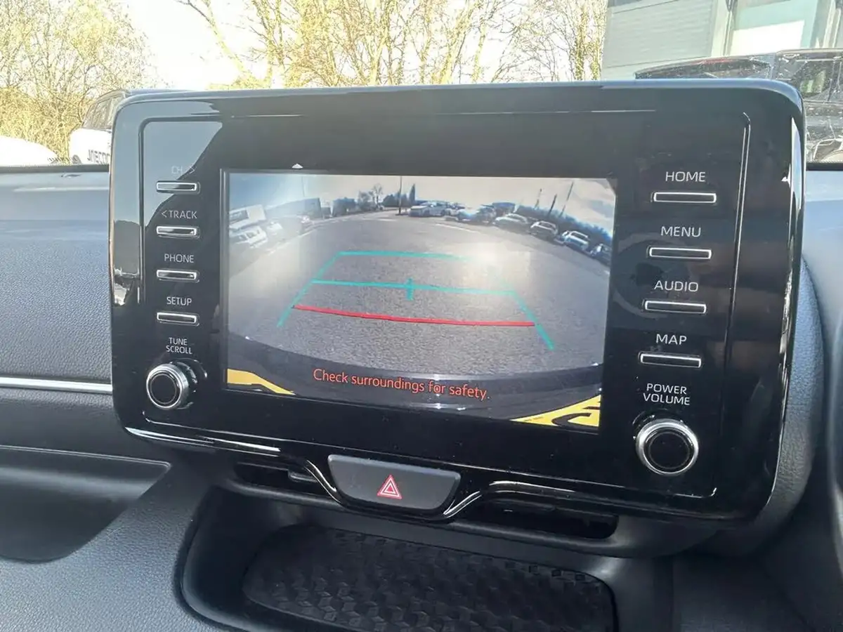 2022-toyota-yaris-15-vvt-i-icon-big-14