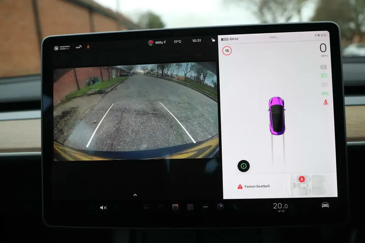 2020-tesla-model-3-e-long-range-big-26