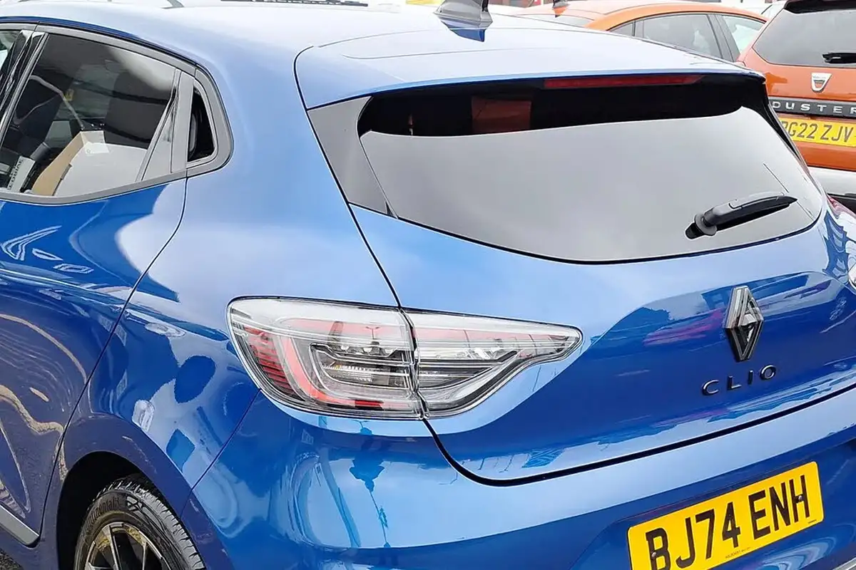 2024-renault-clio-16-esprit-alpine-big-14