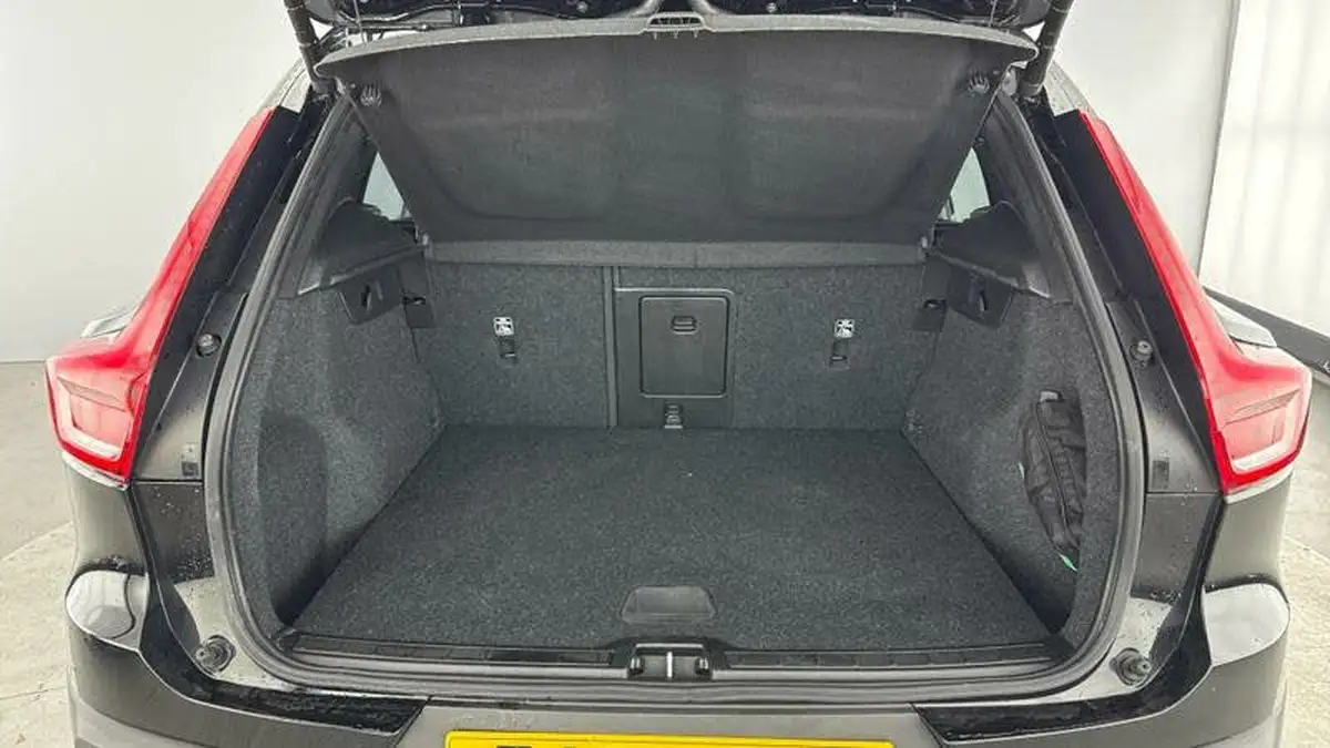 2021-volvo-xc40-15-t5-r-design-pro-258bhp-big-28