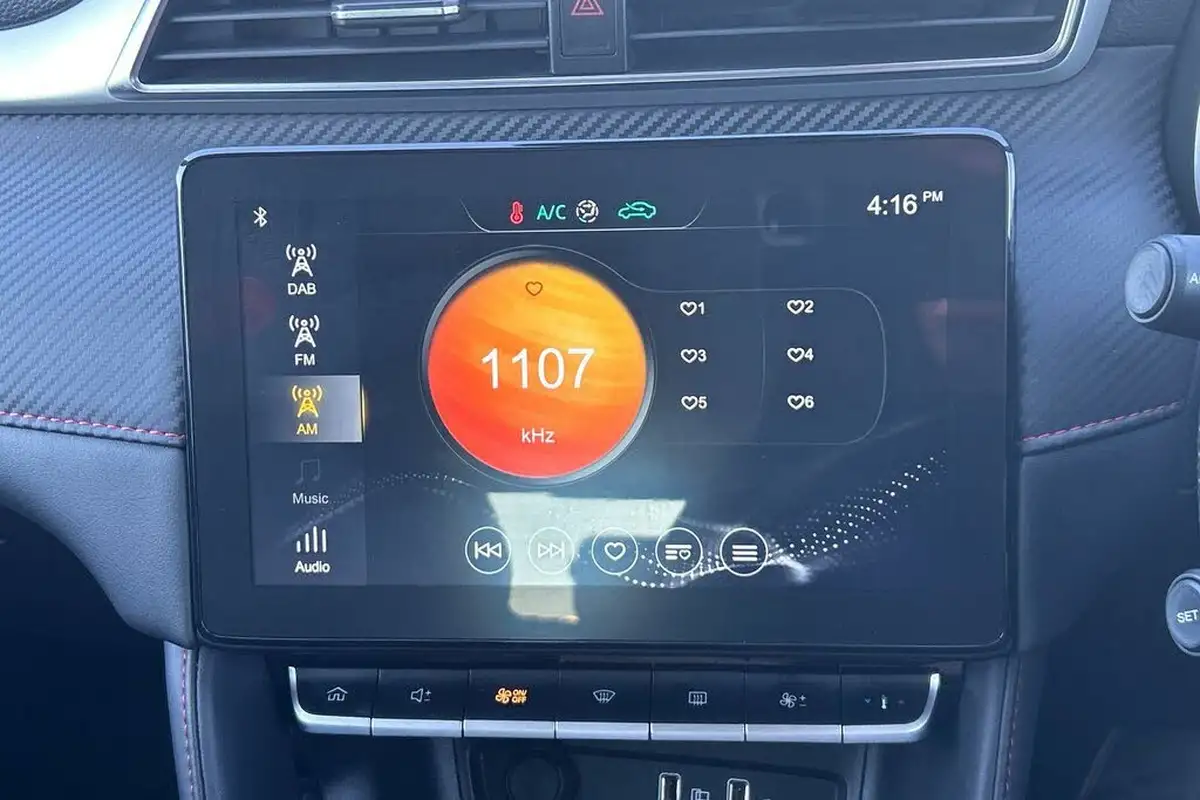 2023-mg-zs-suv-15-vti-tech-exclusive-big-14