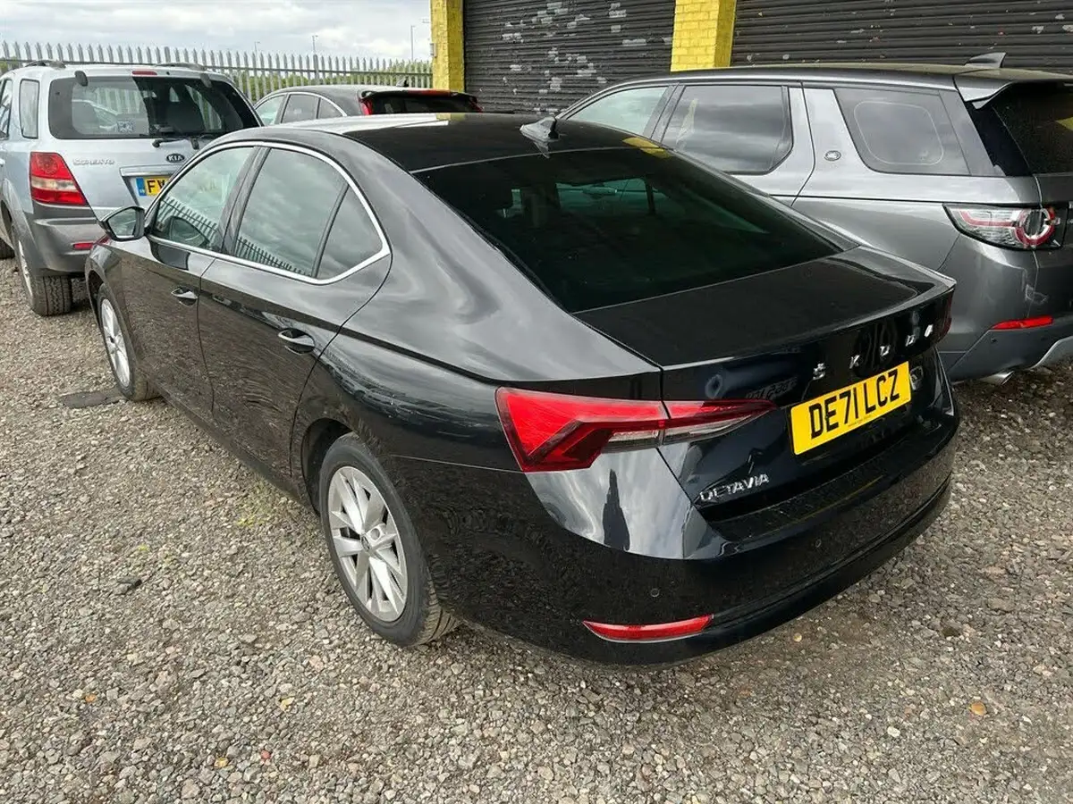 2021-skoda-octavia-20tdi-se-l-150ps-hatchback-dsg-big-0