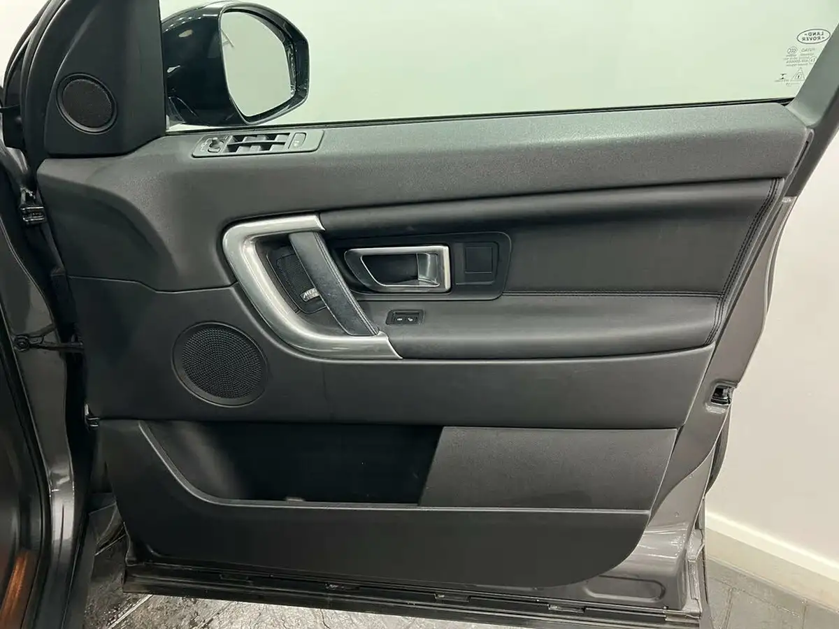 2019-land-rover-discovery-sport-20td4-landmark-big-27