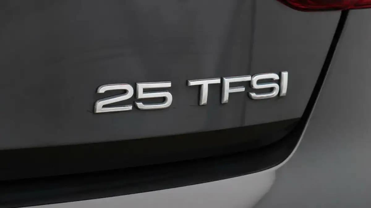 2022-audi-a1-10-25-tfsi-s-line-big-23